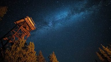 Milkyway over Conrad Peak Lookout